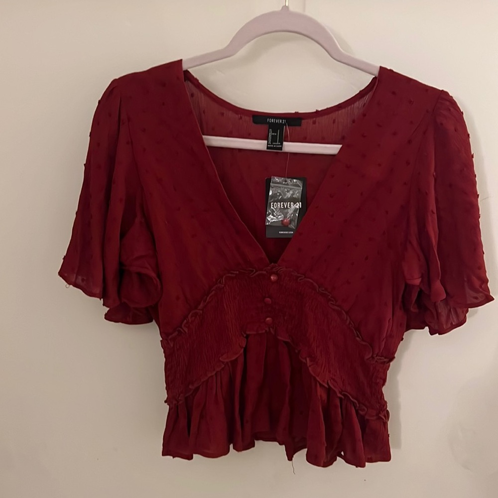 BRAND NEW TOP
